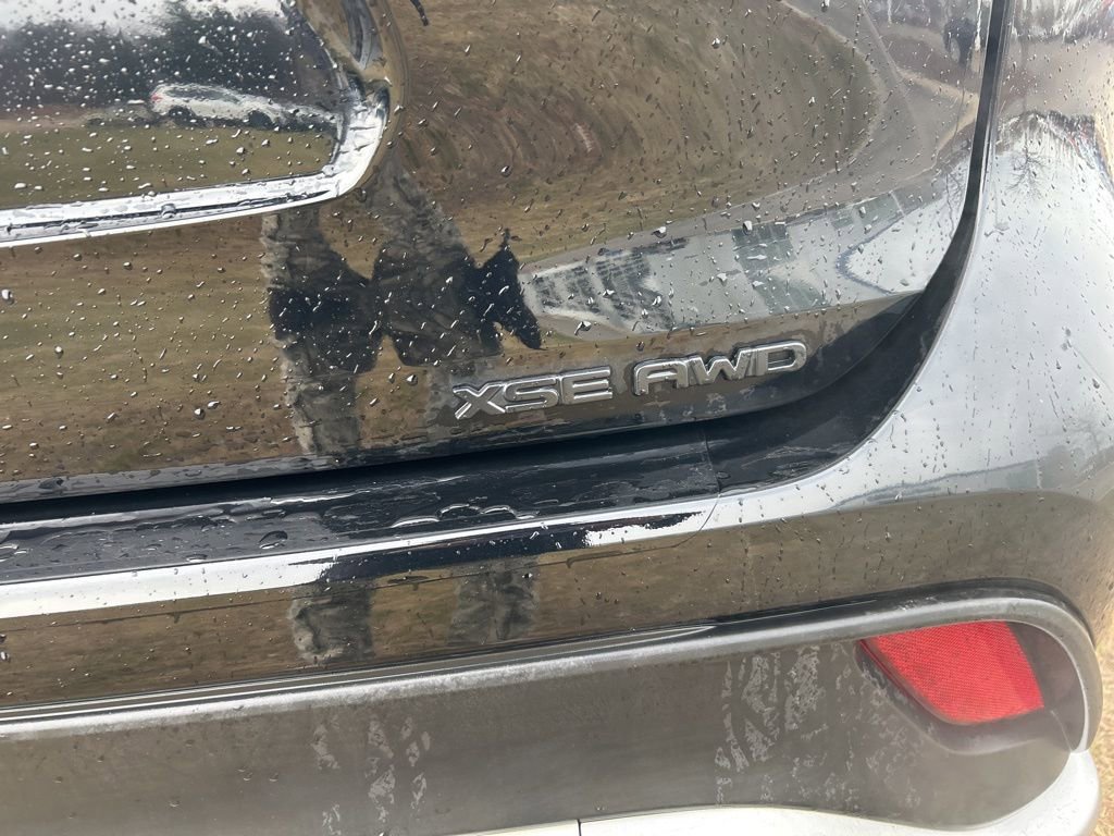 Used 2021 Toyota Highlander XSE image 5