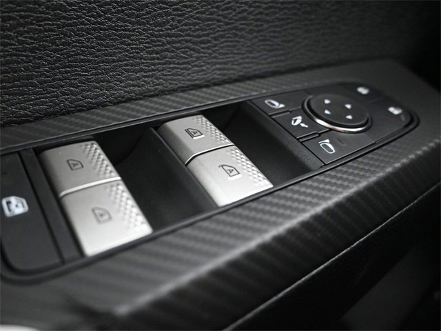 New 2025 Mitsubishi Outlander SE image 30