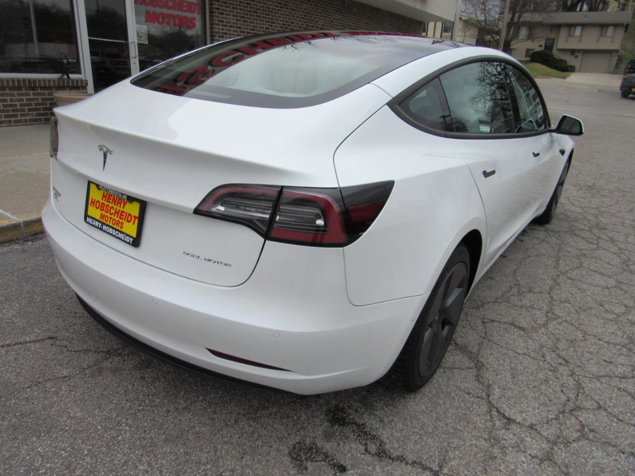 Used 2022 Tesla Model 3 Long Range AWD/4WD image 10