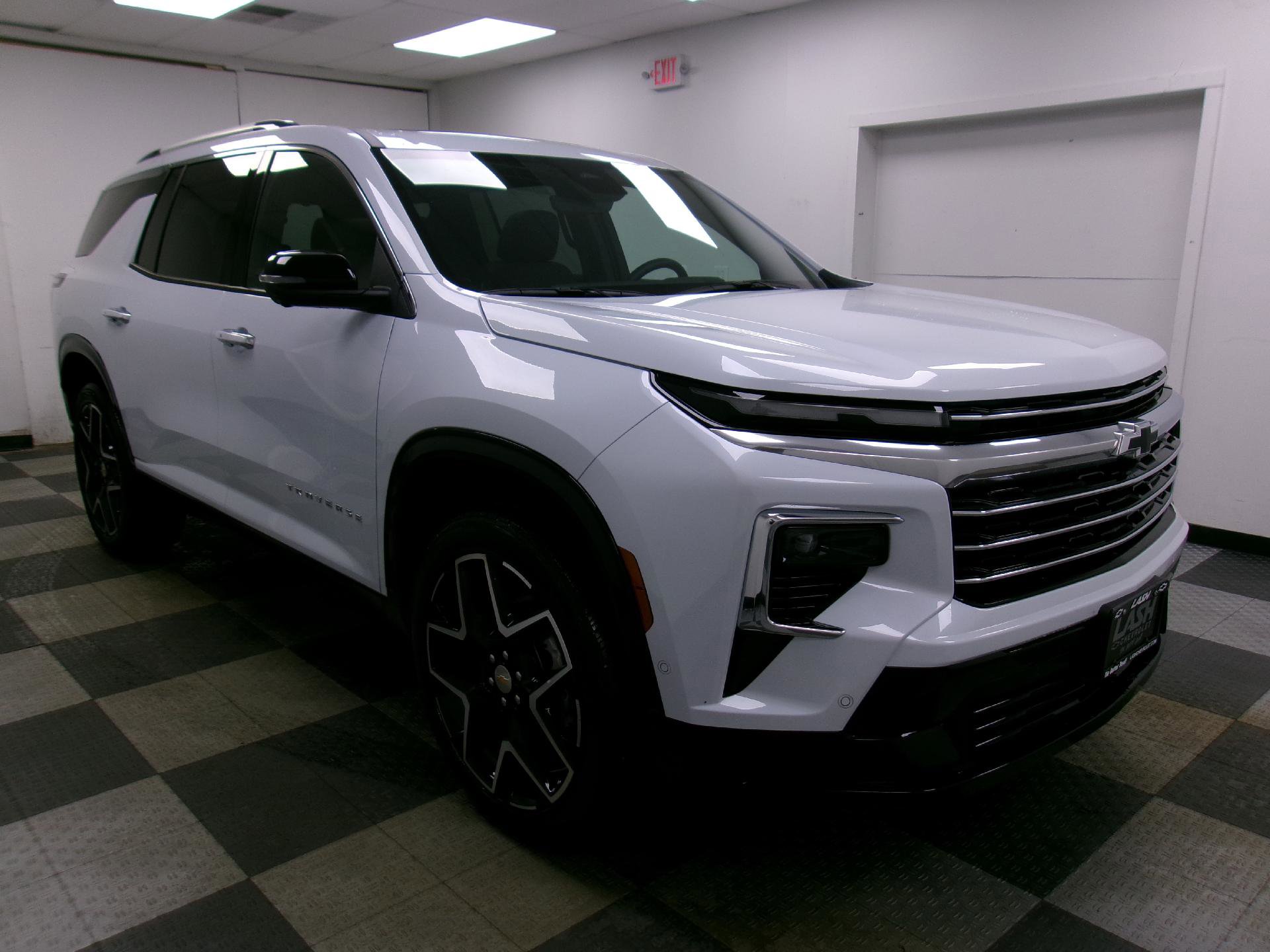 New 2026 Chevrolet Traverse High Country w/ LPO, Floor Liner Package image 16