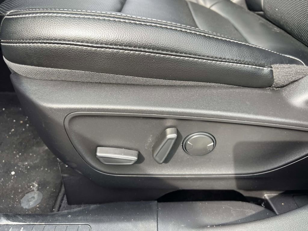 Used 2022 Ford Escape SEL w/ Technology Package image 22