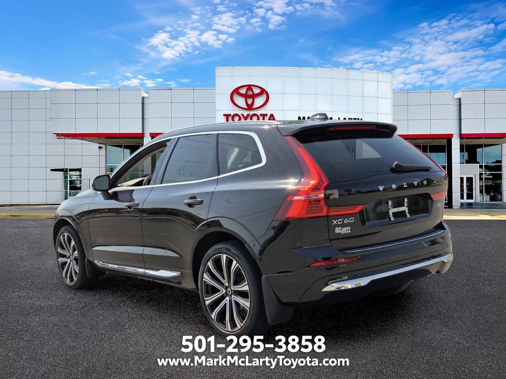 Used 2023 Volvo XC60 B5 Ultimate w/ Climate Package AWD/4WD image 3