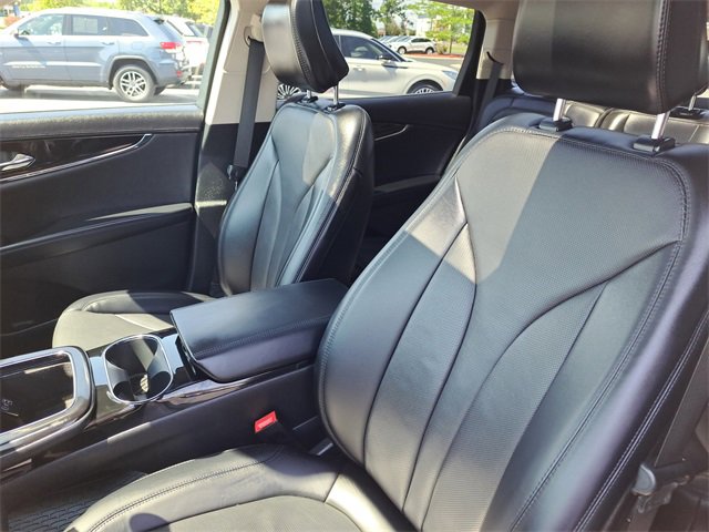 Certified 2022 Lincoln Nautilus Reserve w/ Equipment Group 201A image 6