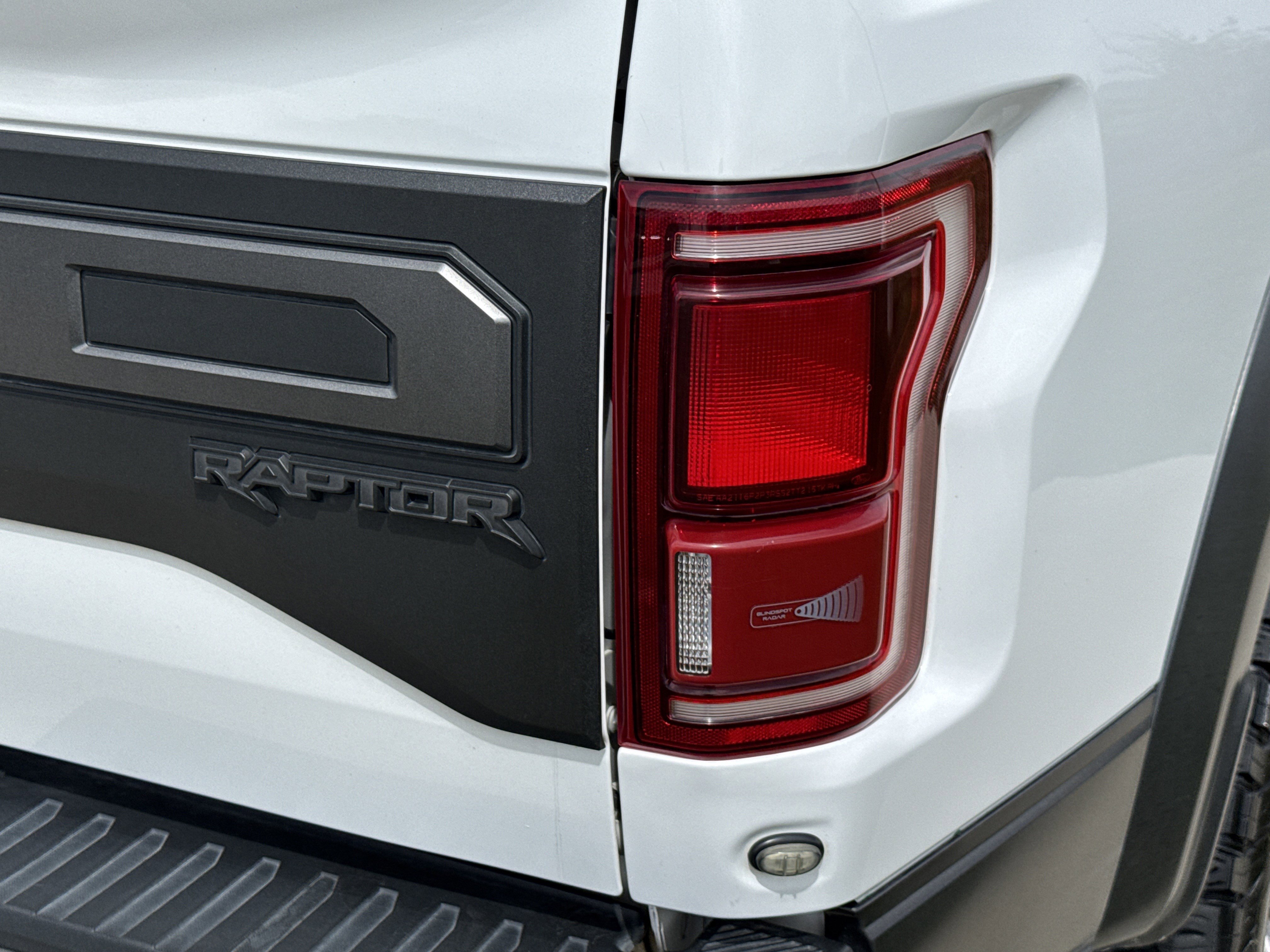 Used 2019 Ford F150 Raptor w/ Equipment Group 802A Luxury AWD/4WD image 11