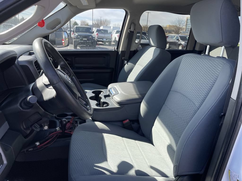 Used 2018 RAM 3500 Tradesman w/ Chrome Appearance Group AWD/4WD image 11