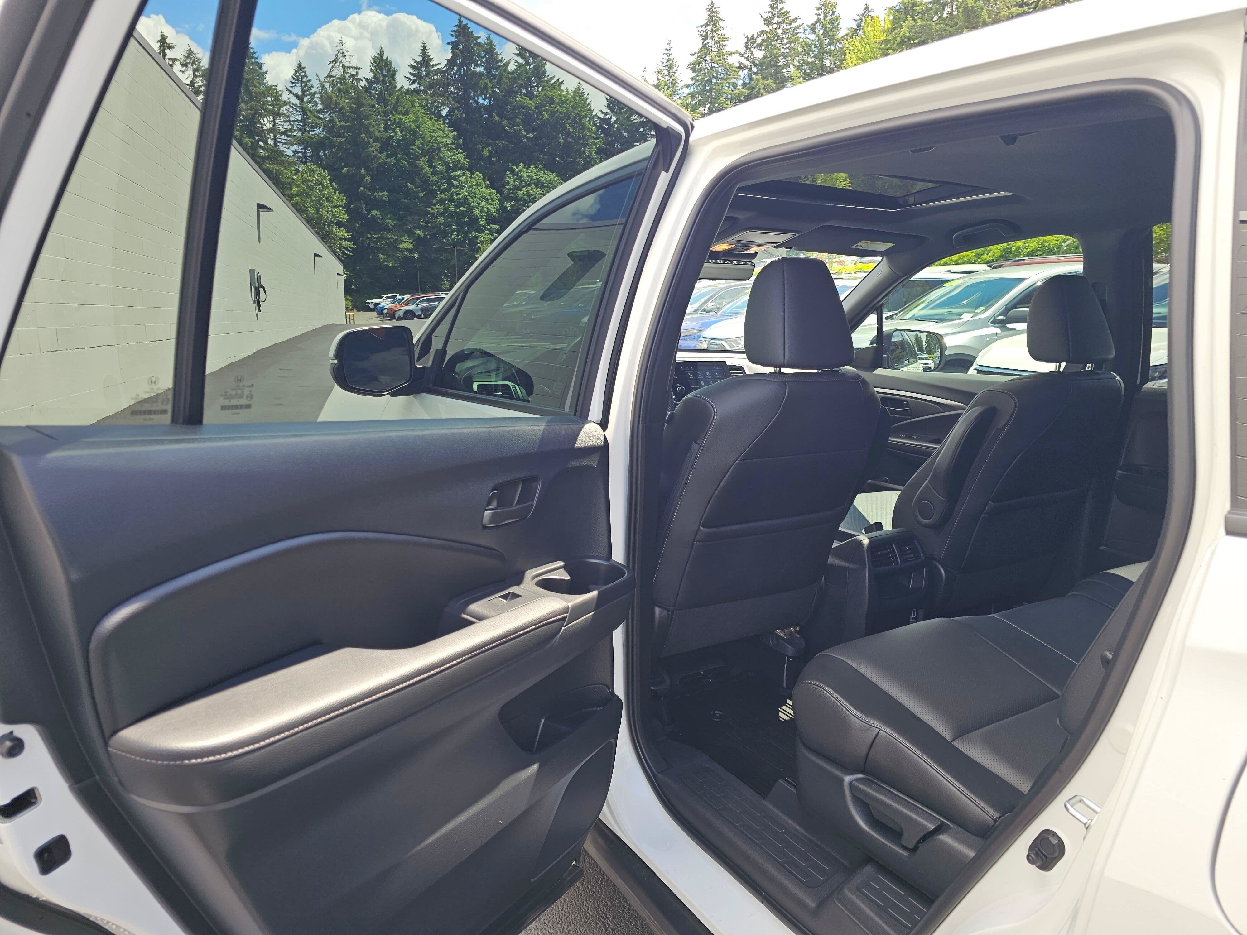 Used 2023 Honda Passport EX-L image 17