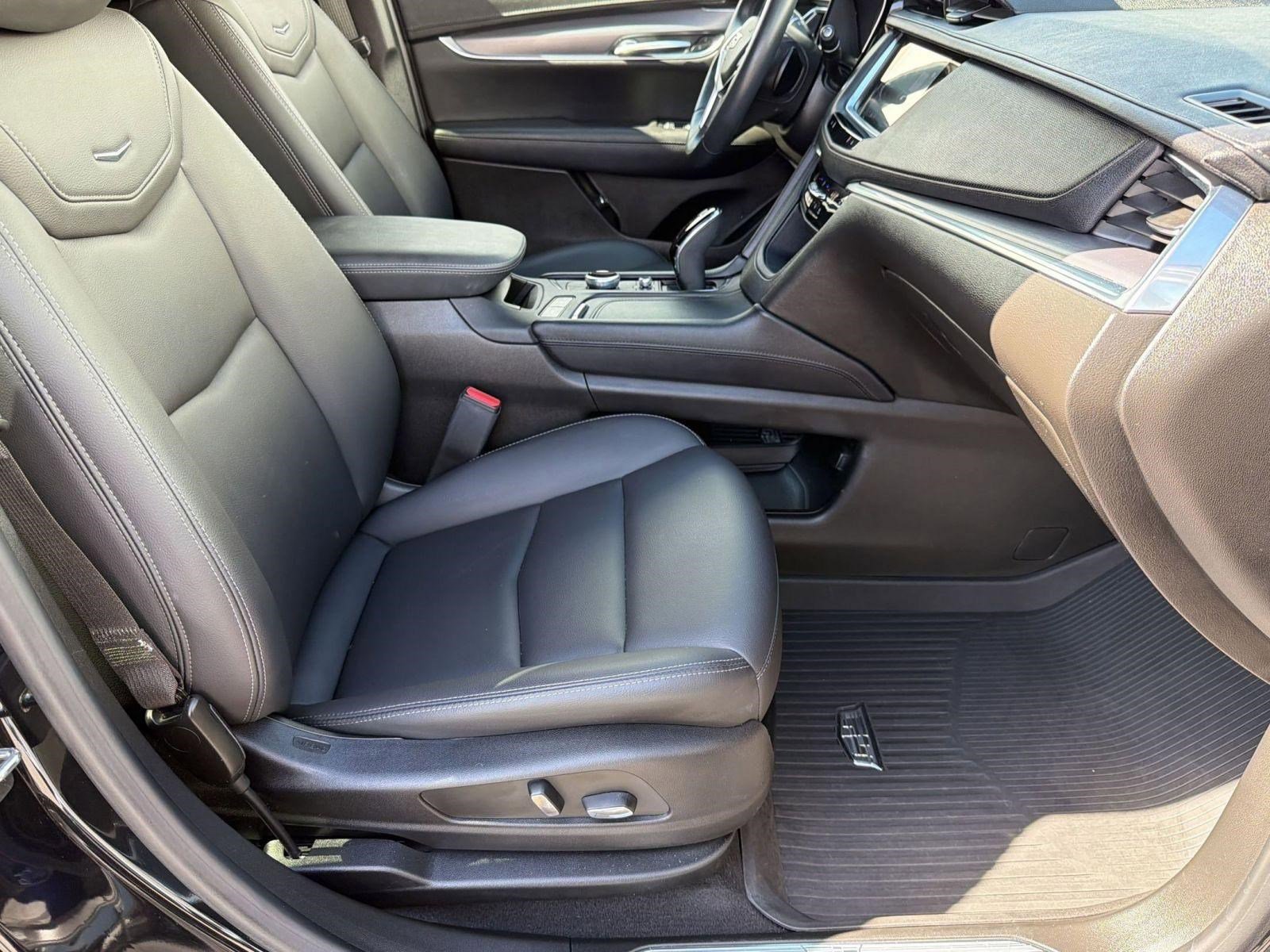 Certified 2023 Cadillac XT5 Luxury w/ LPO, Floor Liner Package image 26