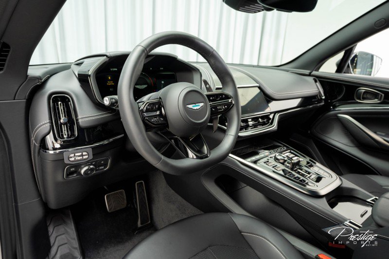 Used 2025 Aston Martin DBX 707 image 29