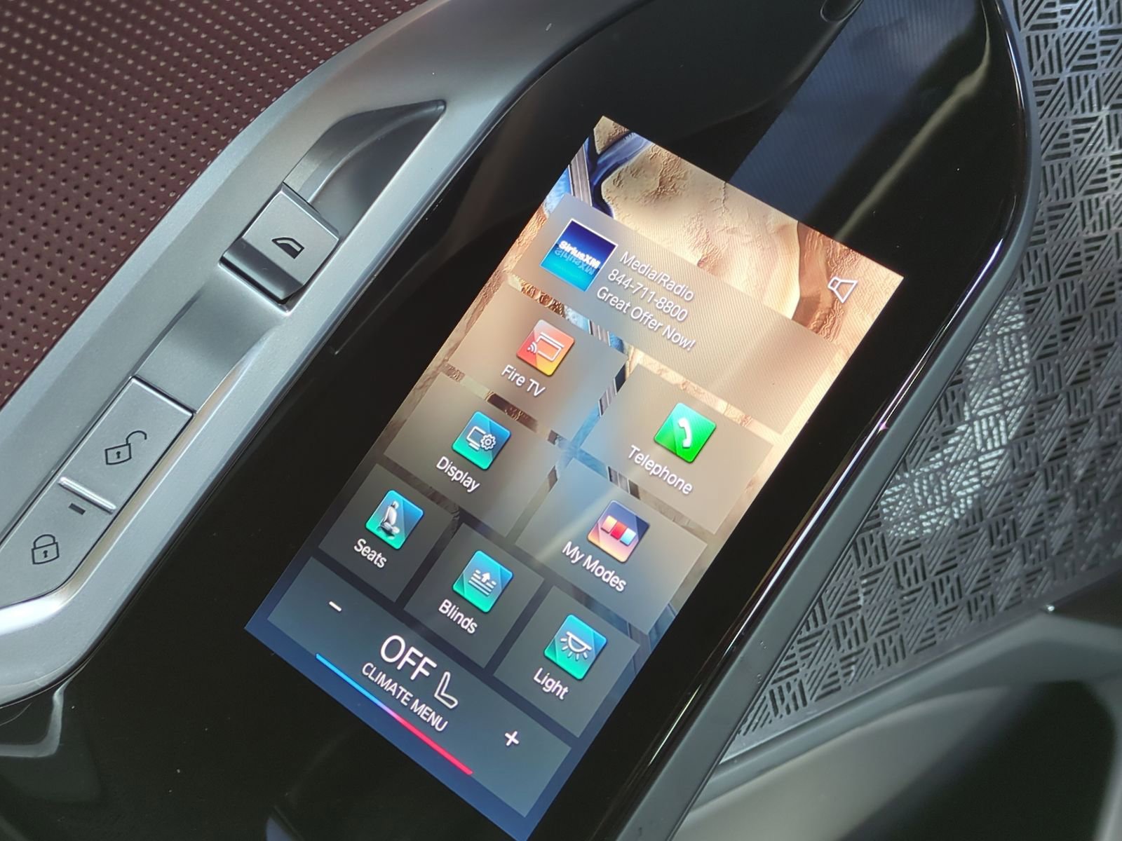 Certified 2023 BMW 740i image 33