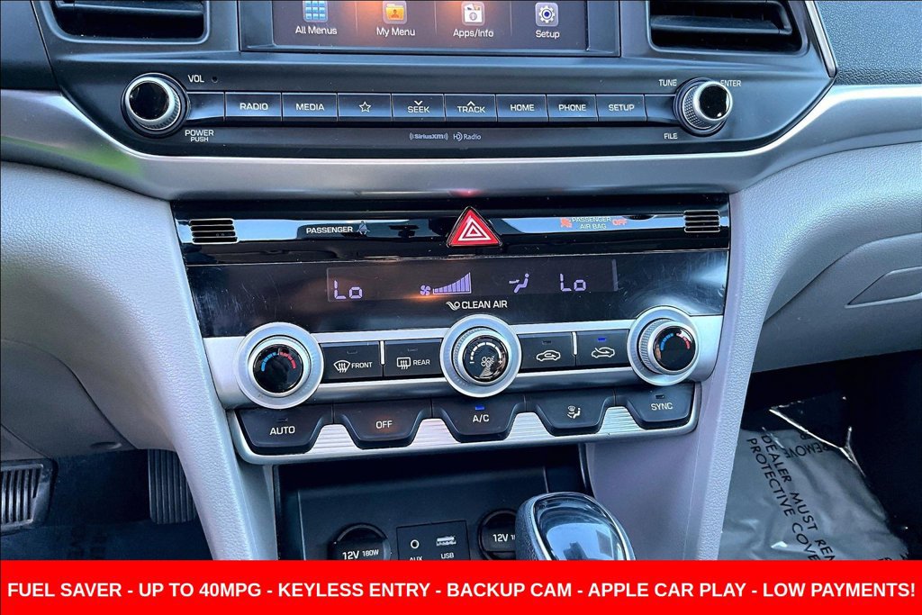 Used 2020 Hyundai Elantra SEL FWD image 17