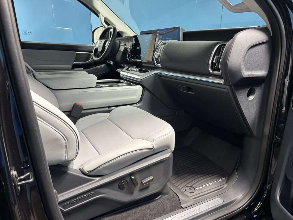 New 2026 Ford Expedition Max Platinum w/ Platinum Ultimate Package AWD/4WD image 86