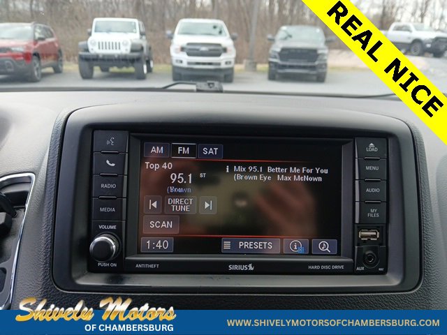 Used 2019 Dodge Grand Caravan SE w/ UConnect Hands-Free Group image 18