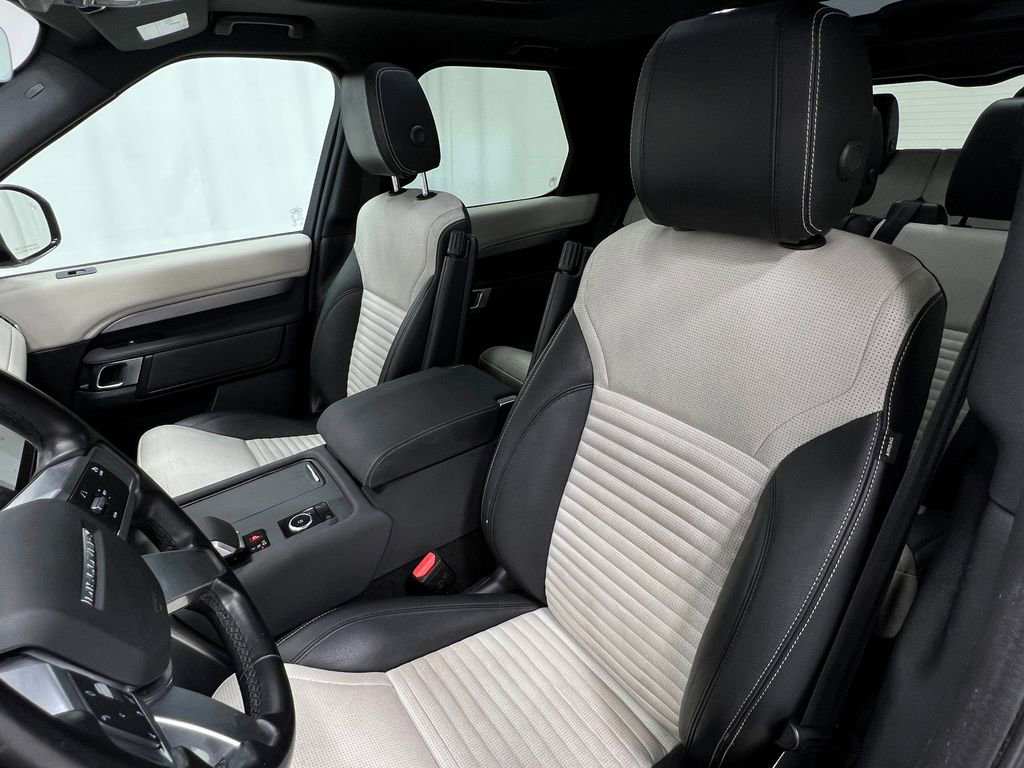 Used 2021 Land Rover Discovery S R-Dynamic image 15