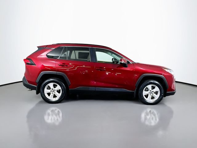 Certified 2020 Toyota RAV4 XLE w/ Convenience Package AWD/4WD image 9