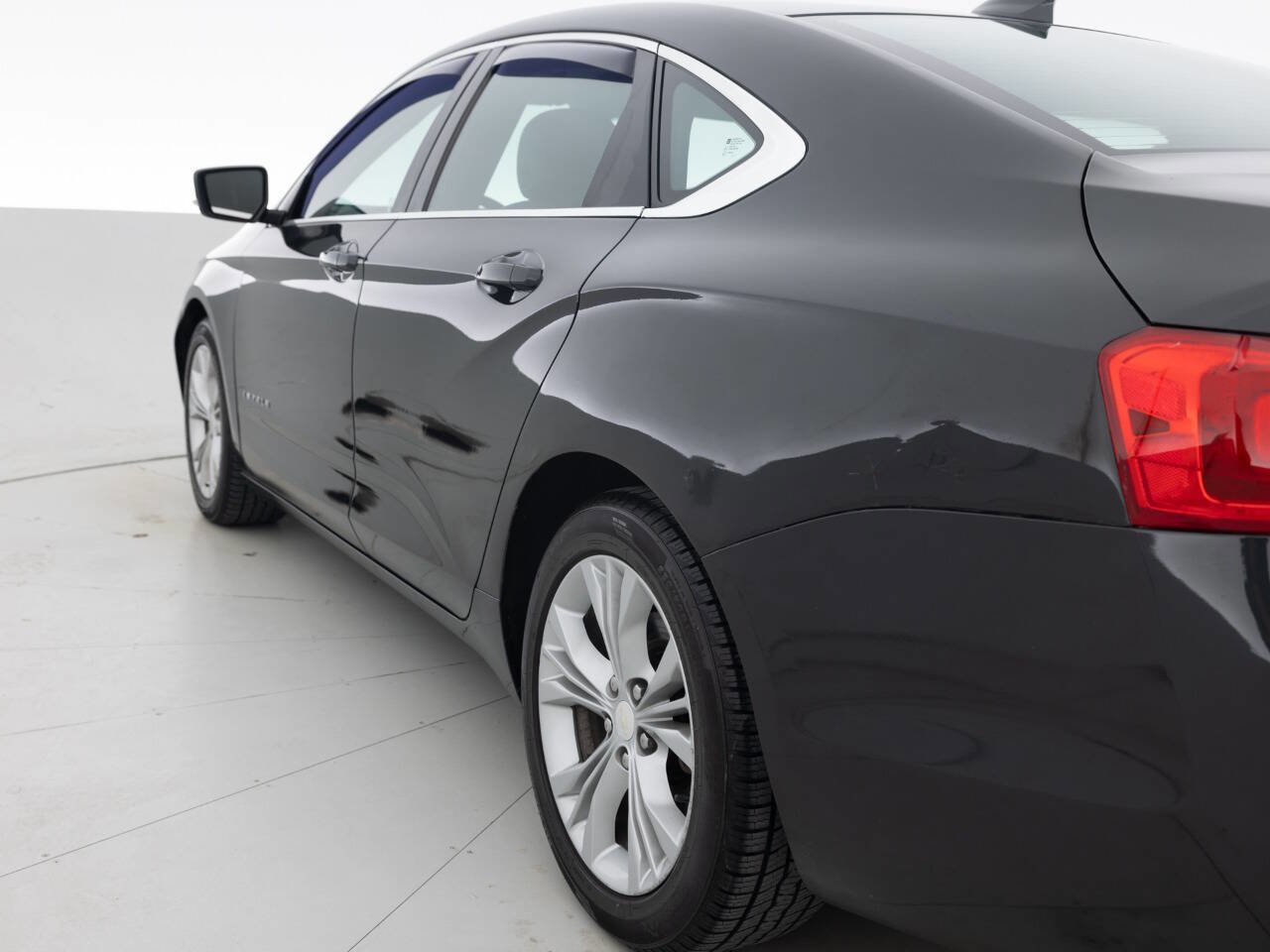 Used 2015 Chevrolet Impala LT w/ Convenience Package image 13