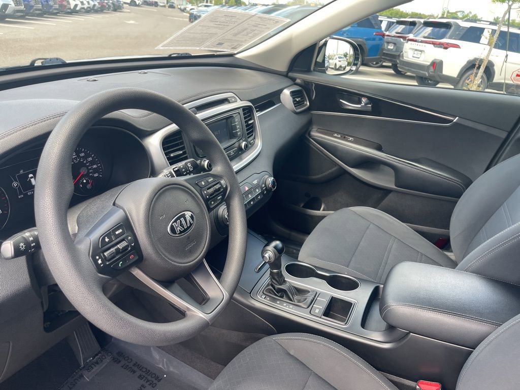 Used 2018 Kia Sorento L image 16