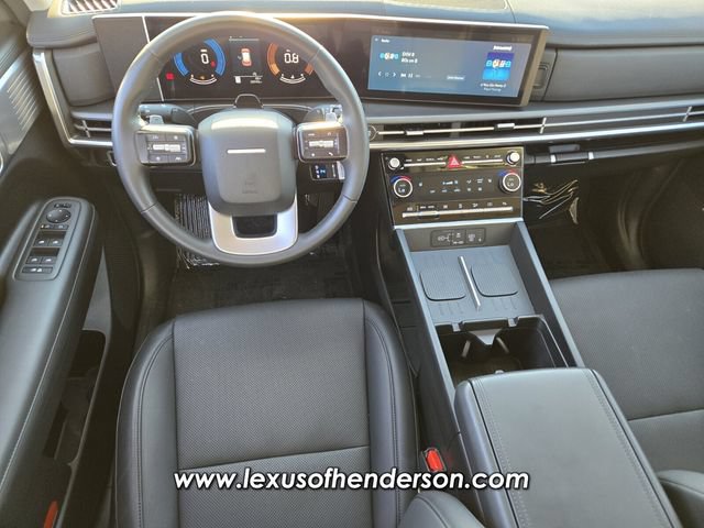 Used 2025 Hyundai Santa Fe SEL AWD/4WD image 12