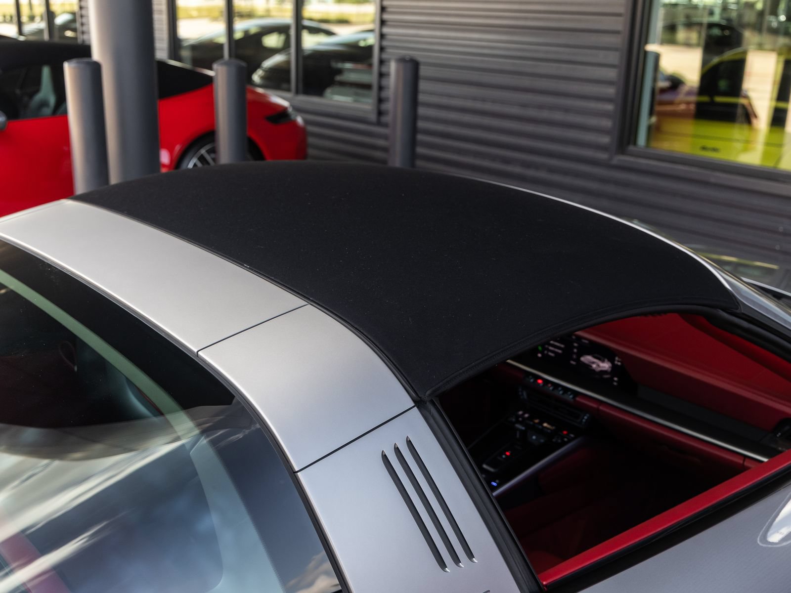 Certified 2022 Porsche 911 Targa 4S AWD/4WD image 27