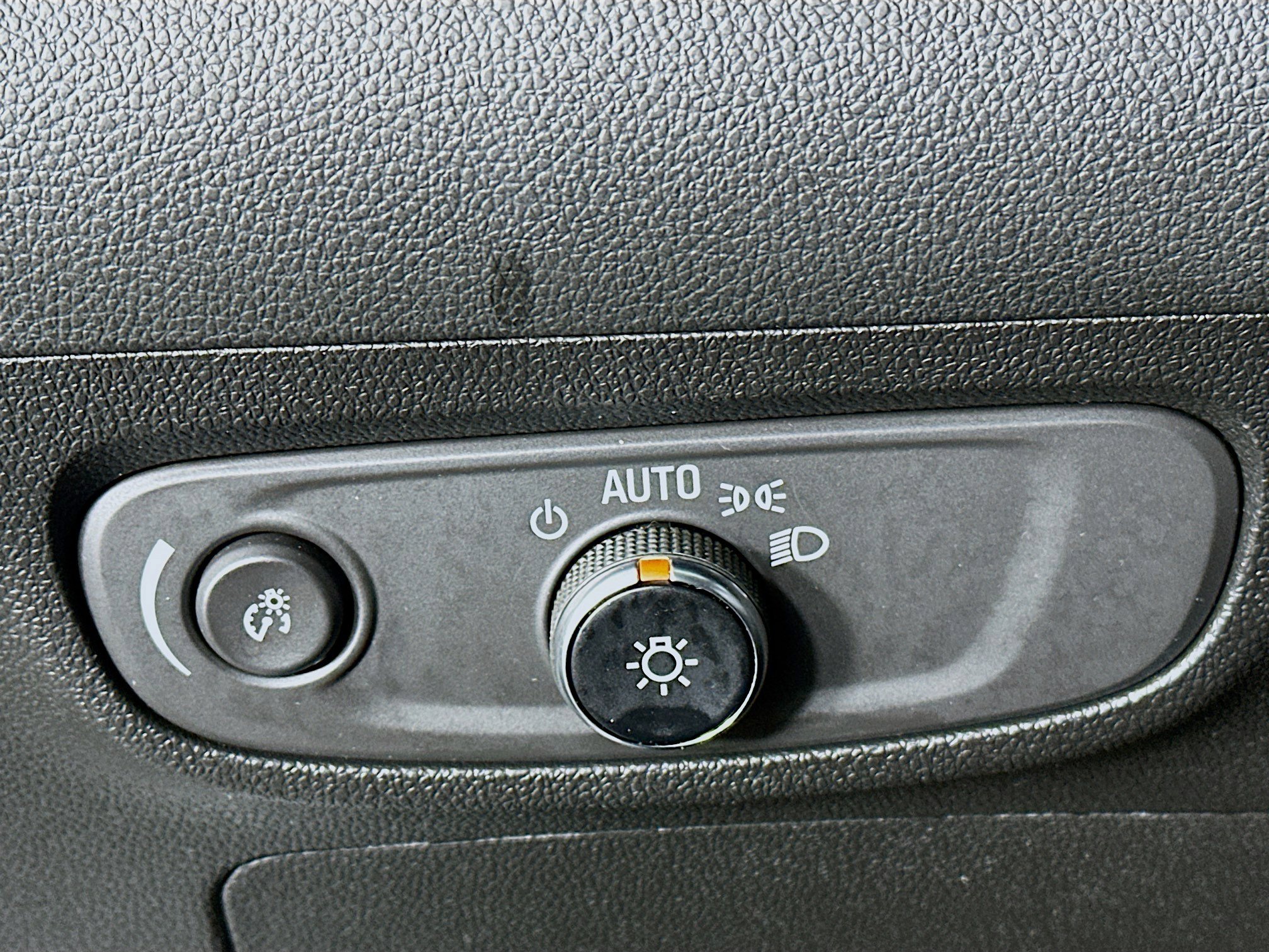 Used 2025 Buick Encore GX Preferred image 17