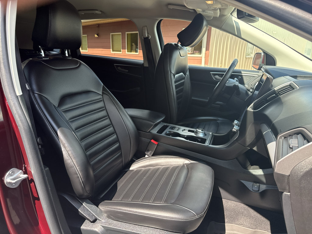 Used 2021 Ford Edge SEL w/ Convenience Package AWD/4WD image 32