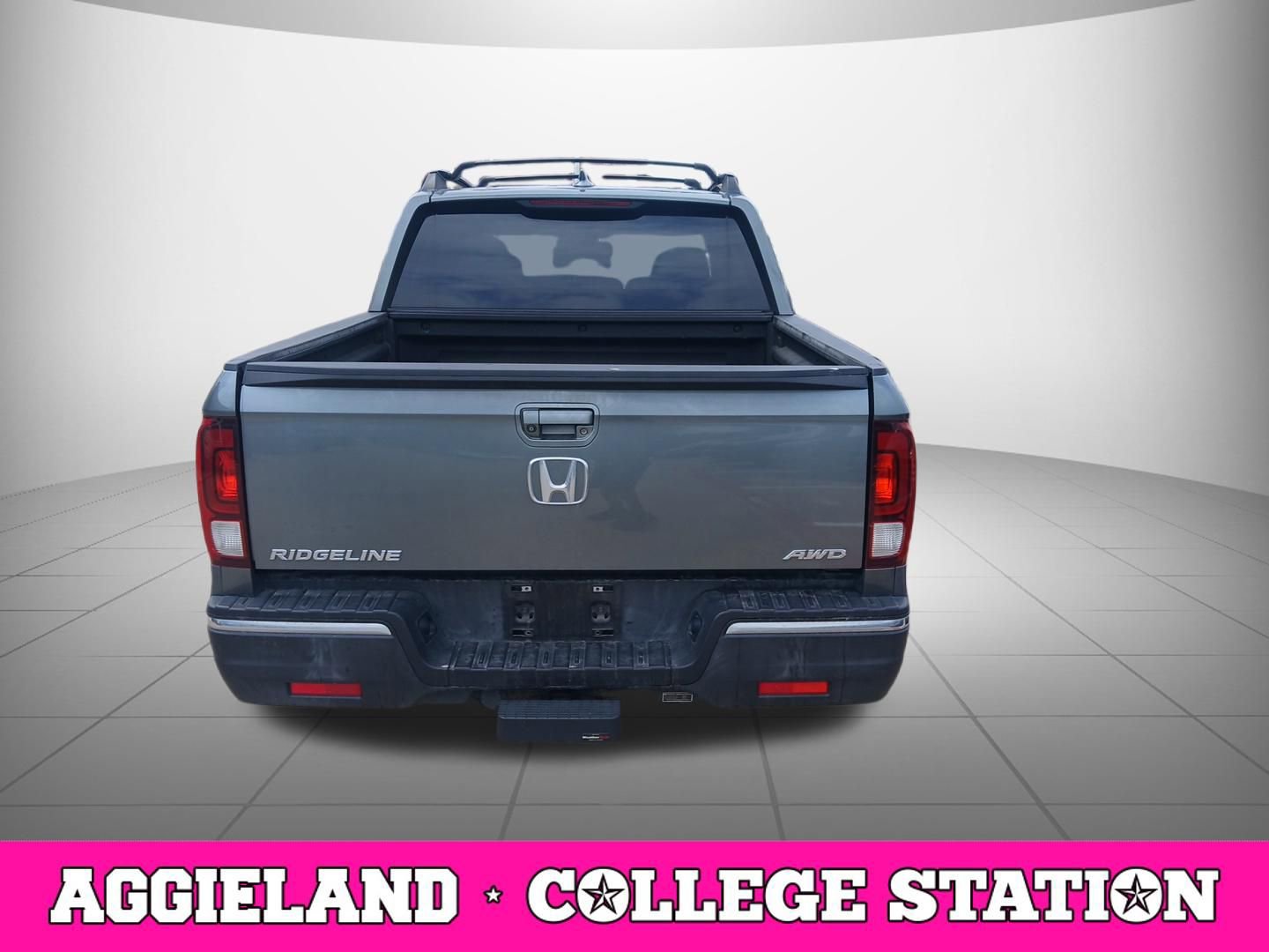 Used 2017 Honda Ridgeline RTL-T image 3