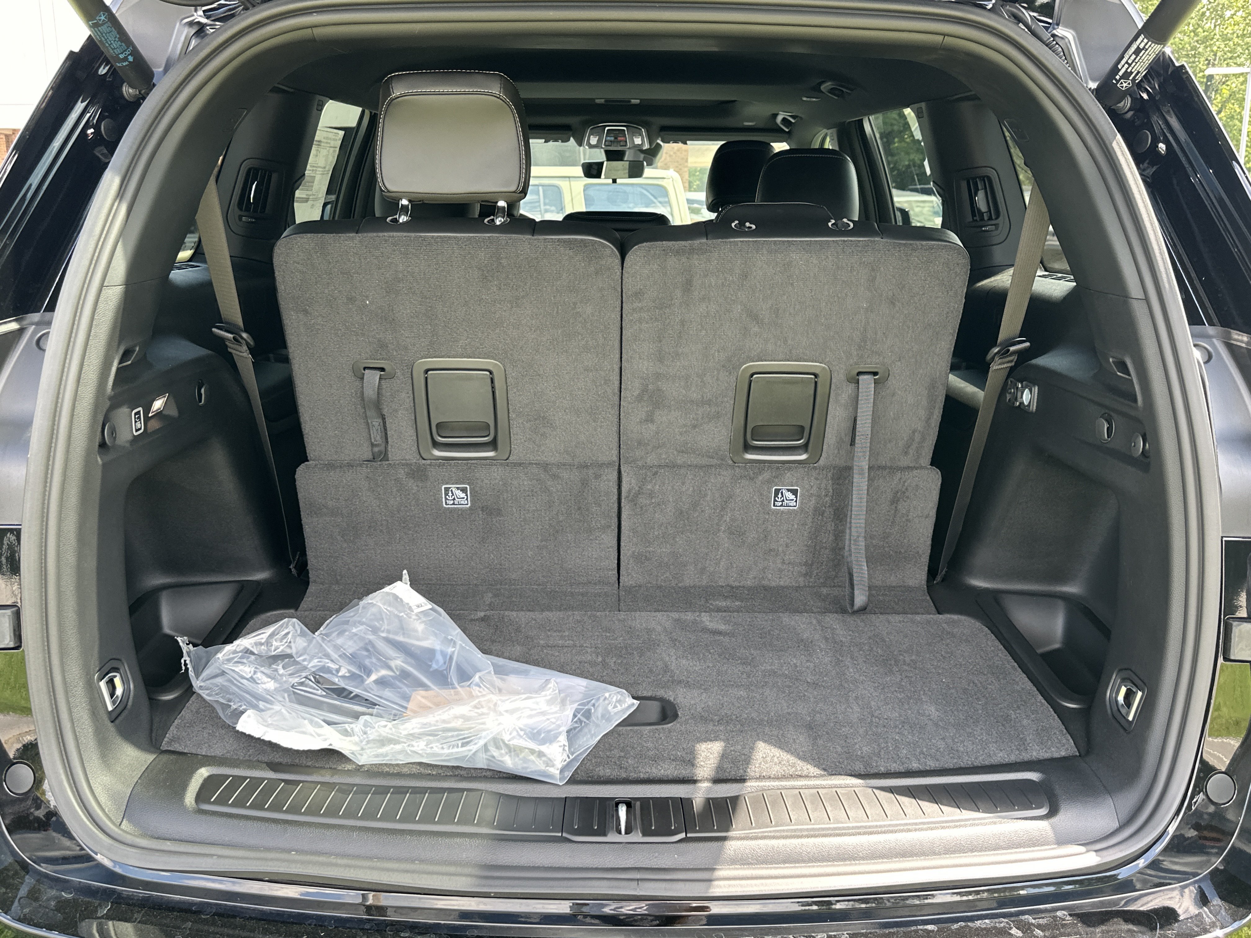 New 2027 Jeep Grand Cherokee L 4WD image 16