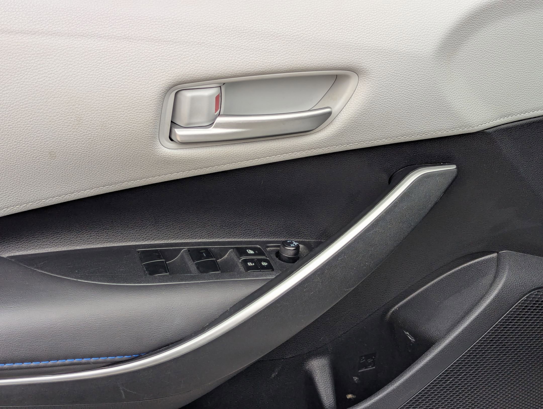 Used 2020 Toyota Corolla SE image 12