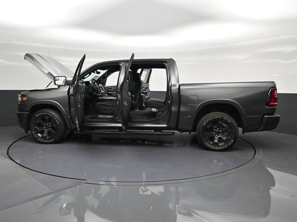 Used 2025 RAM 1500 Big Horn RWD image 38