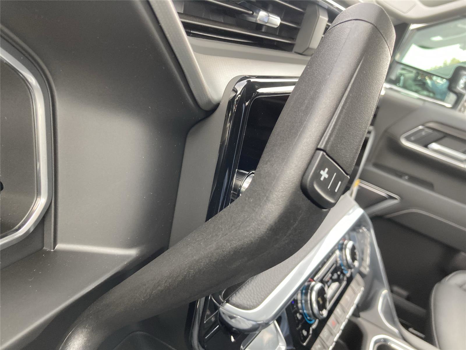 New 2026 GMC Sierra 2500 Denali w/ Denali Reserve Package image 23