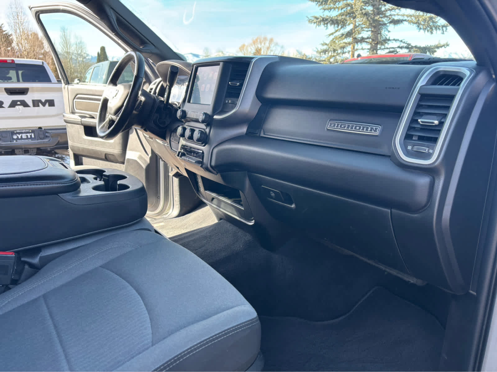 Used 2024 RAM 2500 Big Horn AWD/4WD image 26
