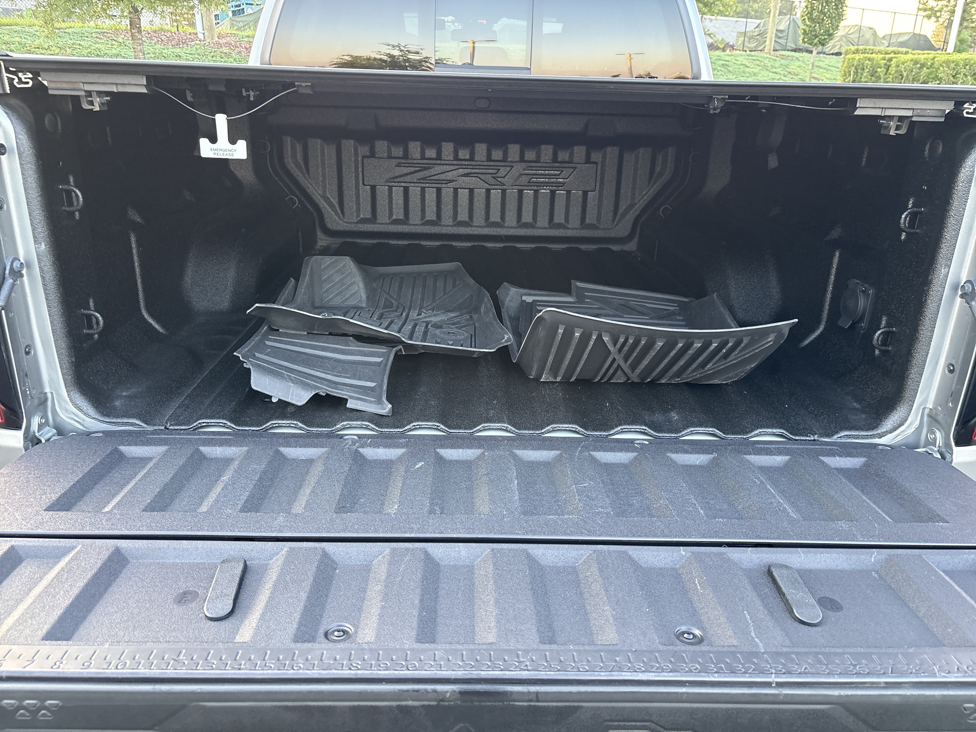 Used 2023 Chevrolet Colorado ZR2 w/ ZR2 Convenience Package III AWD/4WD image 35