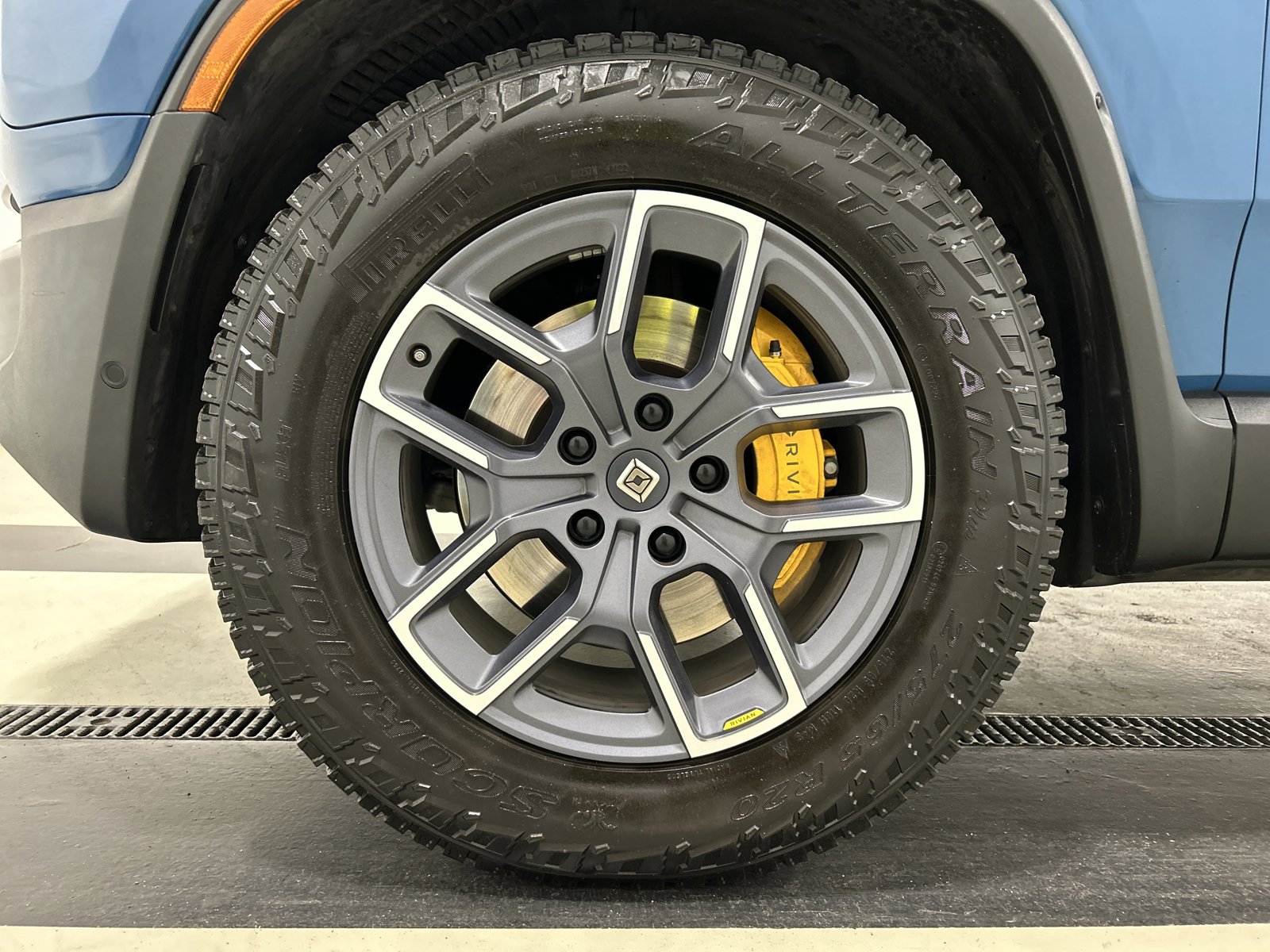 Used 2022 Rivian R1T Launch Edition AWD/4WD image 9