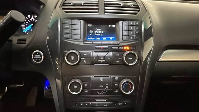 Used 2018 Ford Explorer XLT AWD/4WD image 23