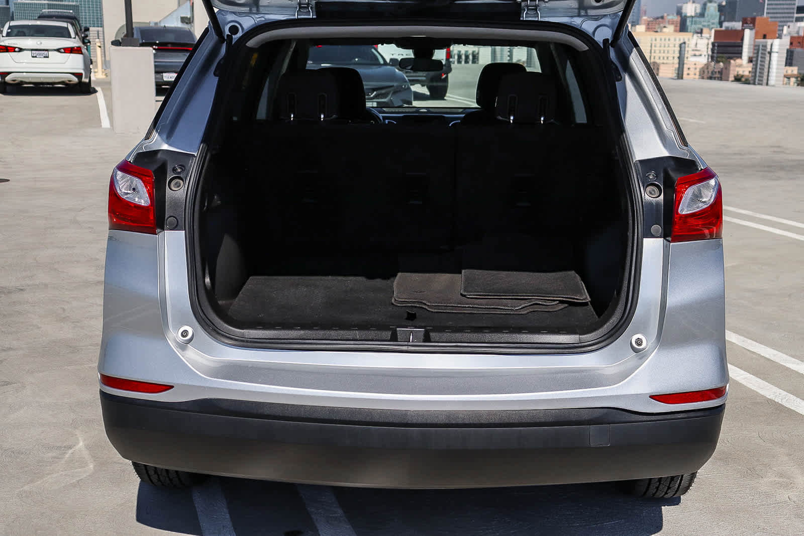 Used 2020 Chevrolet Equinox LS w/ LPO, Blackout Package image 25