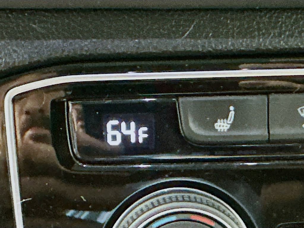 Used 2022 Volkswagen Atlas SE image 19