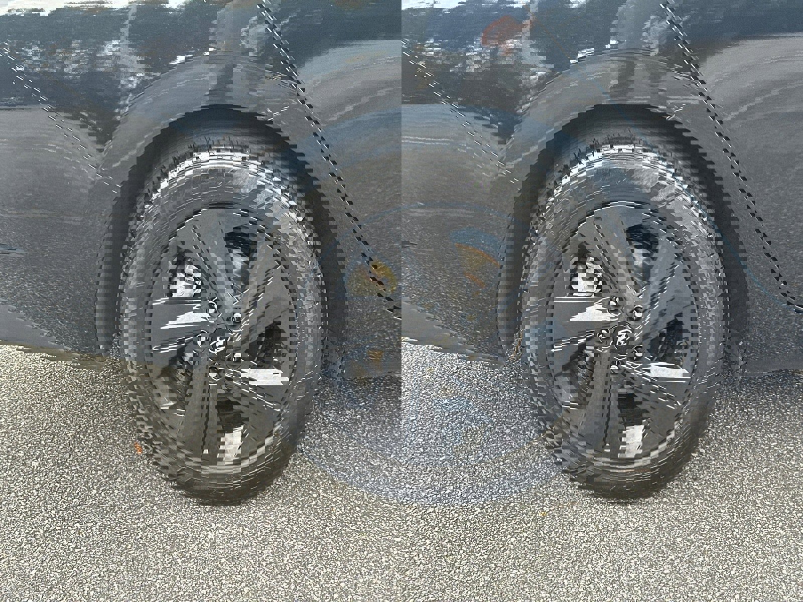 Used 2023 Hyundai Elantra SEL w/ Preferred Accessory Package image 17