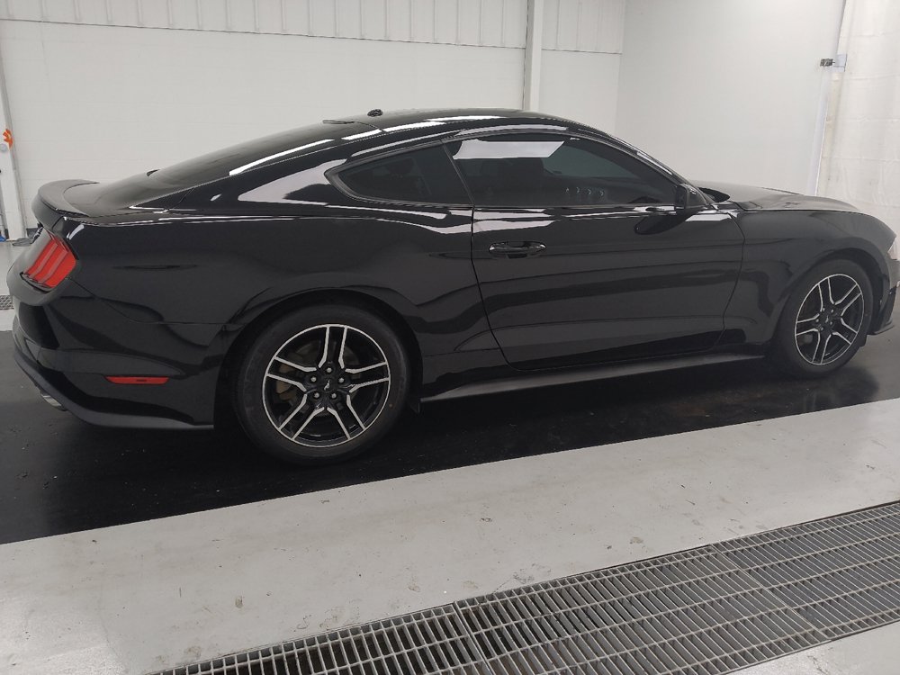 Used 2018 Ford Mustang Premium w/ Equipment Group 201A RWD image 10