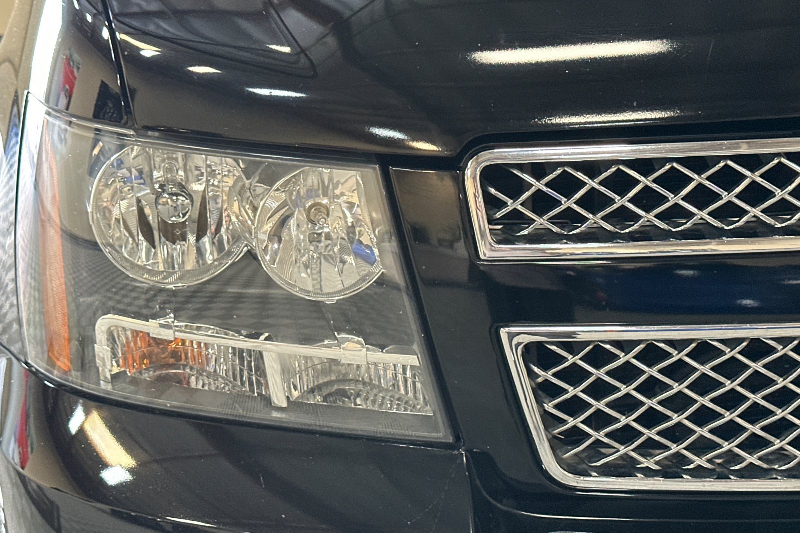 Used 2013 Chevrolet Avalanche LT w/ Texas Edition RWD image 39