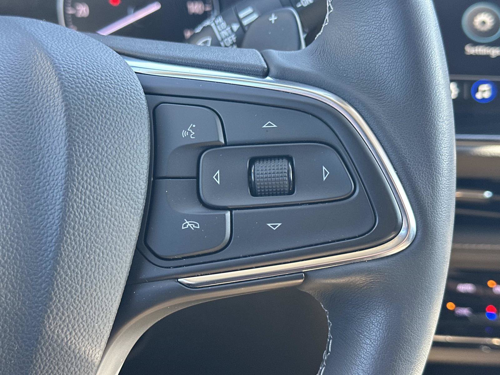 Certified 2023 Buick Envision Essence w/ Sport Touring Package AWD/4WD image 22