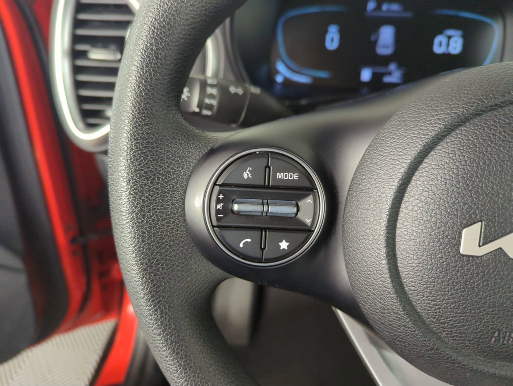 Used 2025 Kia Soul LX w/ LX Technology Package image 22