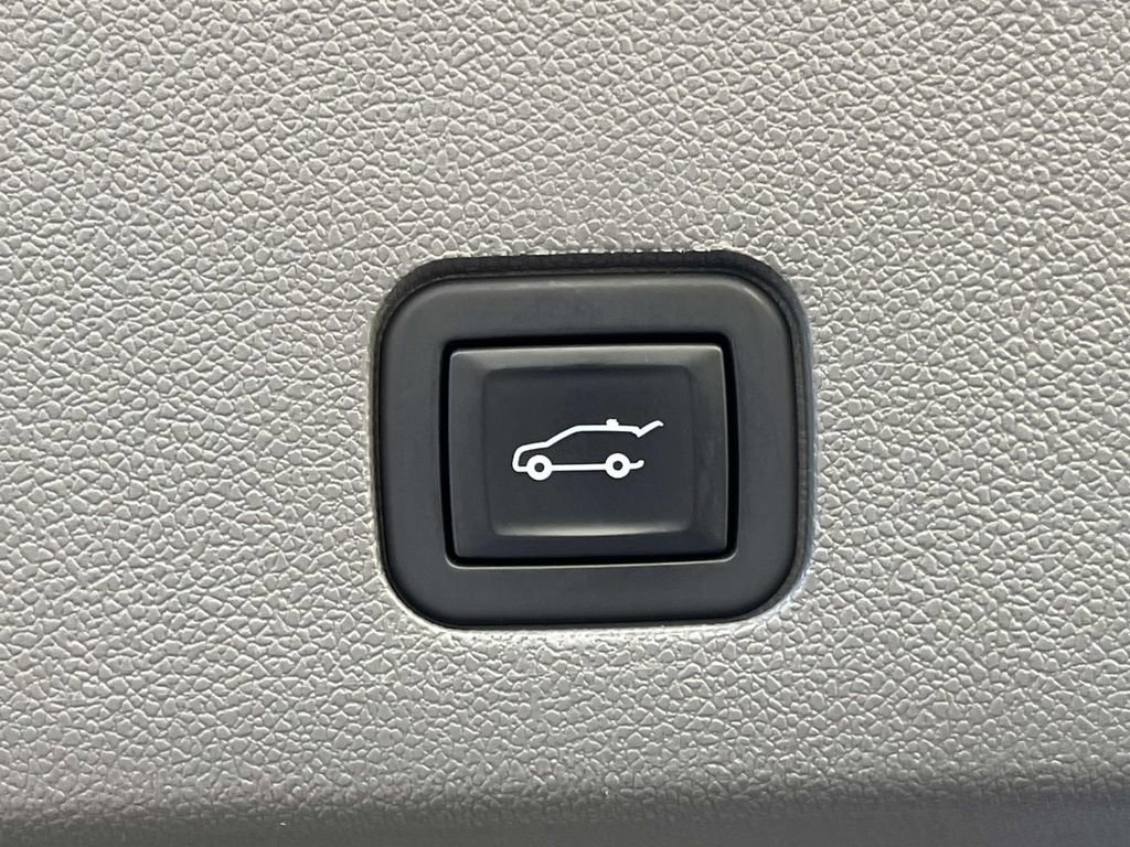 Used 2020 Cadillac XT6 Premium Luxury image 12