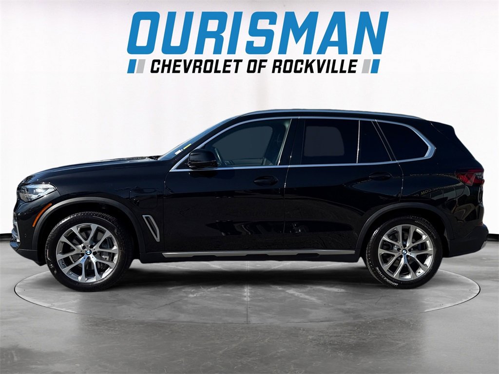 Used 2021 BMW X5 xDrive45e w/ Parking Assistance Package image 3