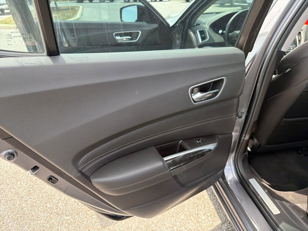 Used 2020 Acura TLX FWD image 18