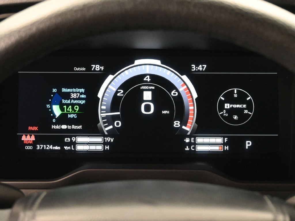 Used 2024 Toyota Tundra Limited w/ Power Package AWD/4WD image 10