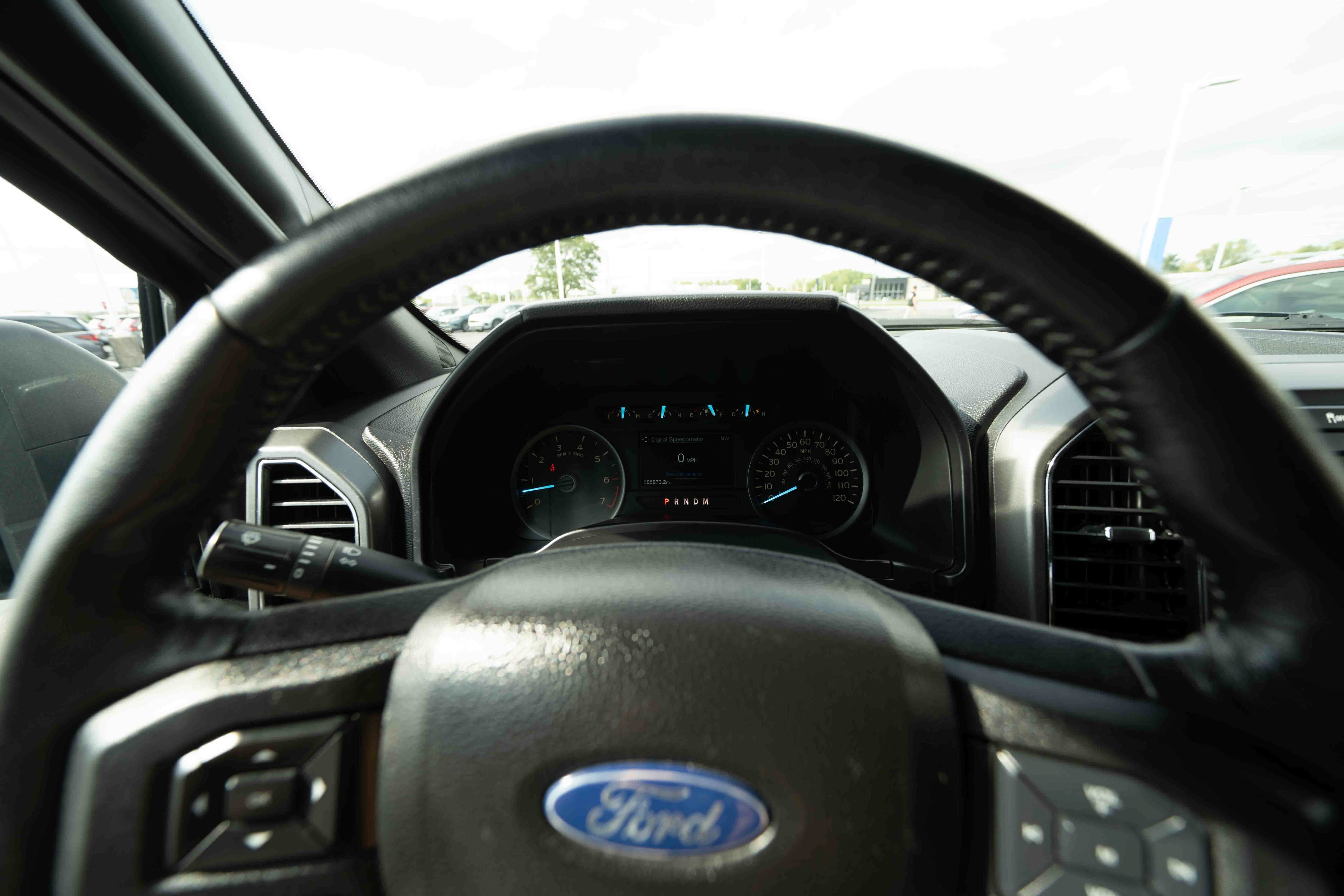 Used 2018 Ford F150 XLT w/ Equipment Group 302A Luxury AWD/4WD image 14