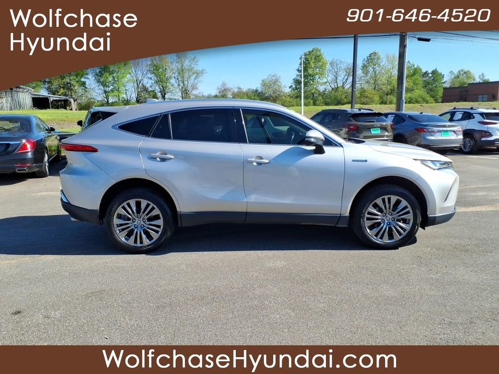 Used 2021 Toyota Venza XLE w/ Carpet Mat Package (TMS) AWD/4WD image 6