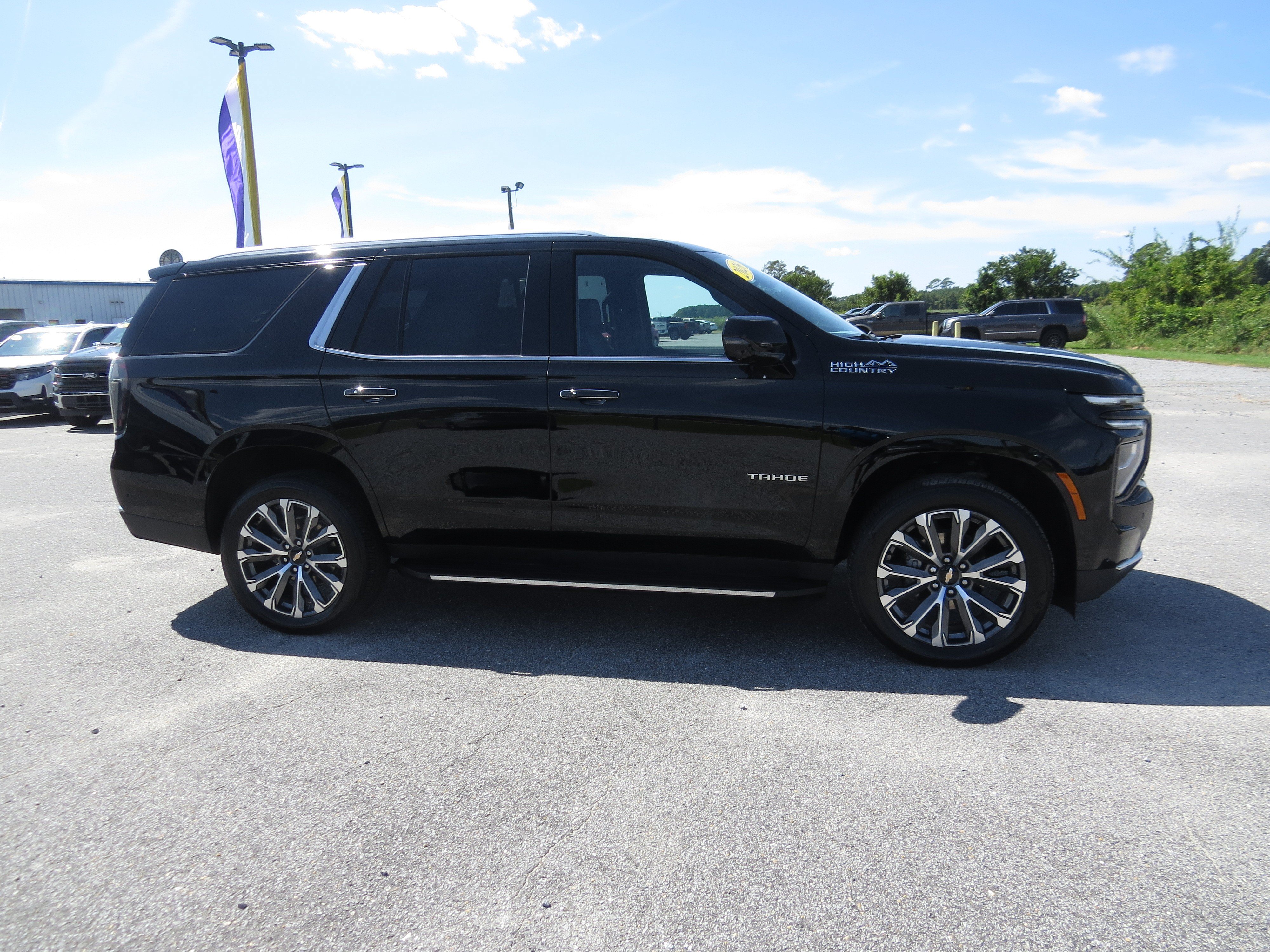 Used 2026 Chevrolet Tahoe High Country w/ Sun And Tow Package AWD/4WD image 2