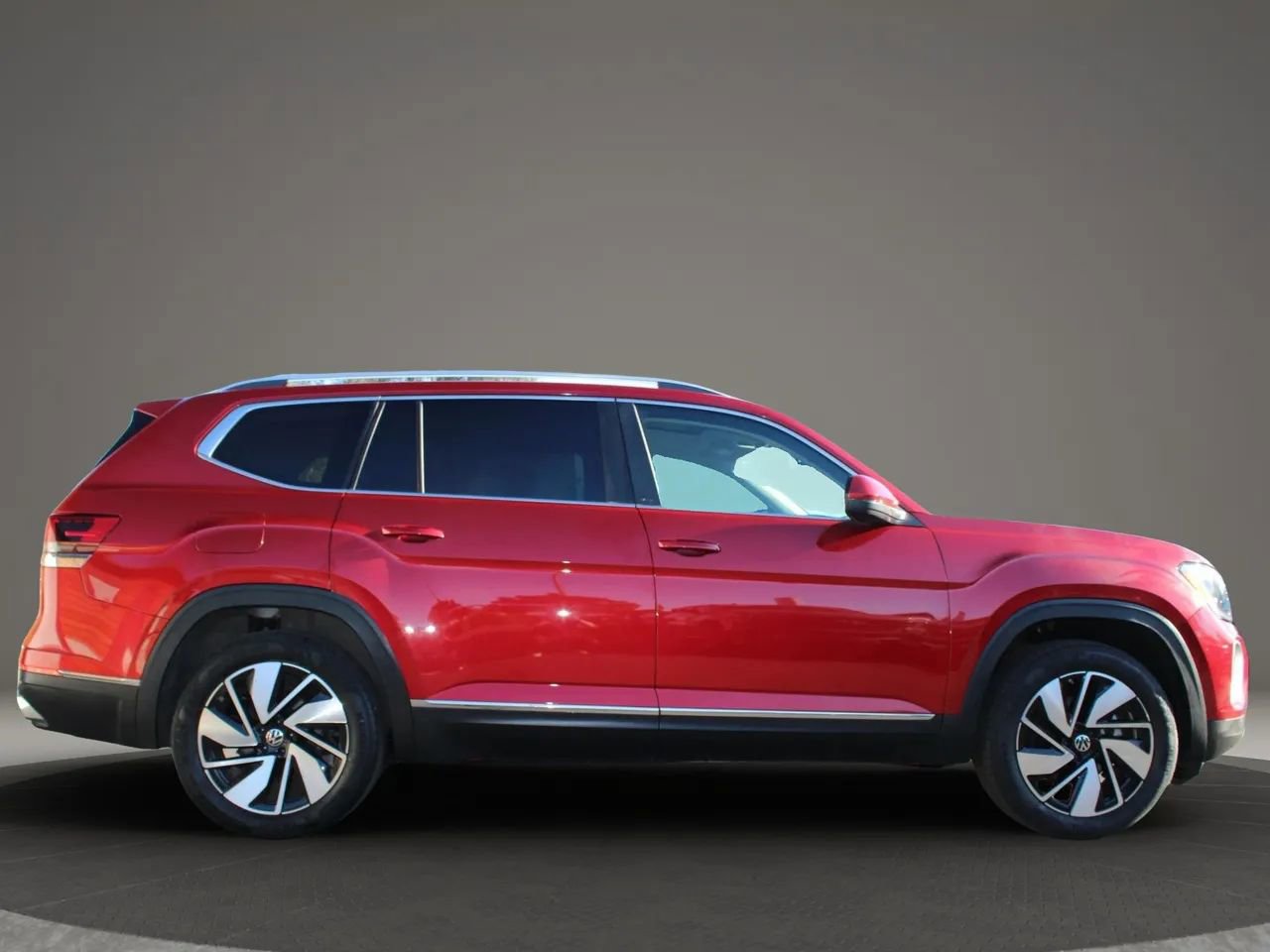 Used 2024 Volkswagen Atlas SEL image 10