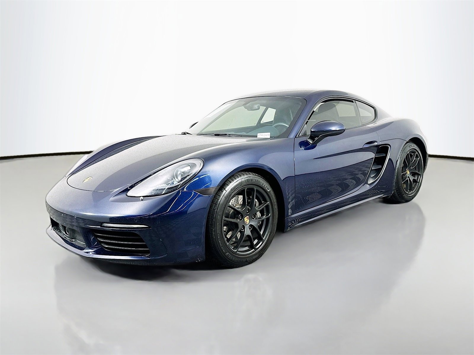 Used 2018 Porsche 718 Cayman image 3