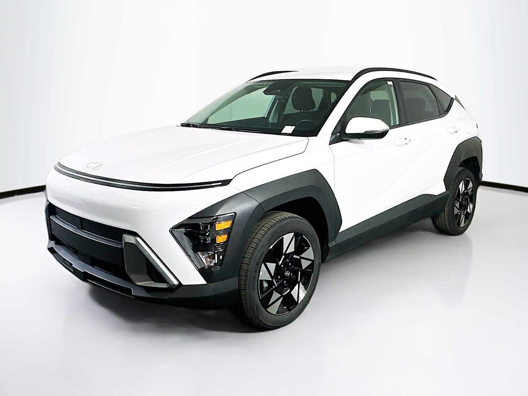 Used 2025 Hyundai Kona SEL image 3